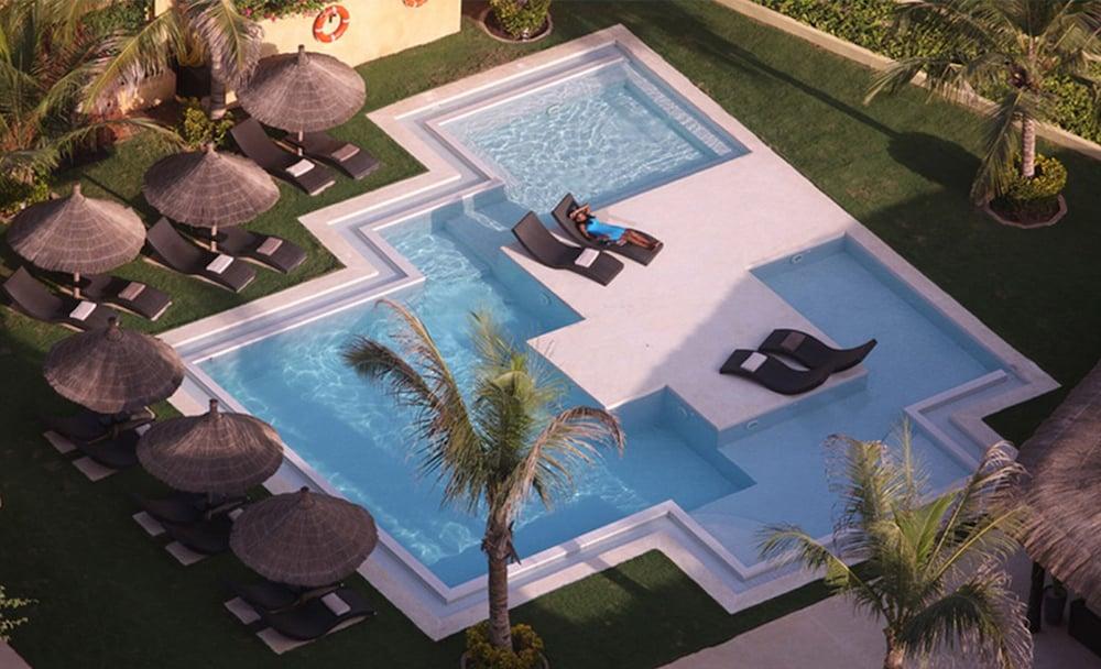 The Rhino Resort Hotel & Spa ซาลี ปอร์ตูดัล ภายนอก รูปภาพ
