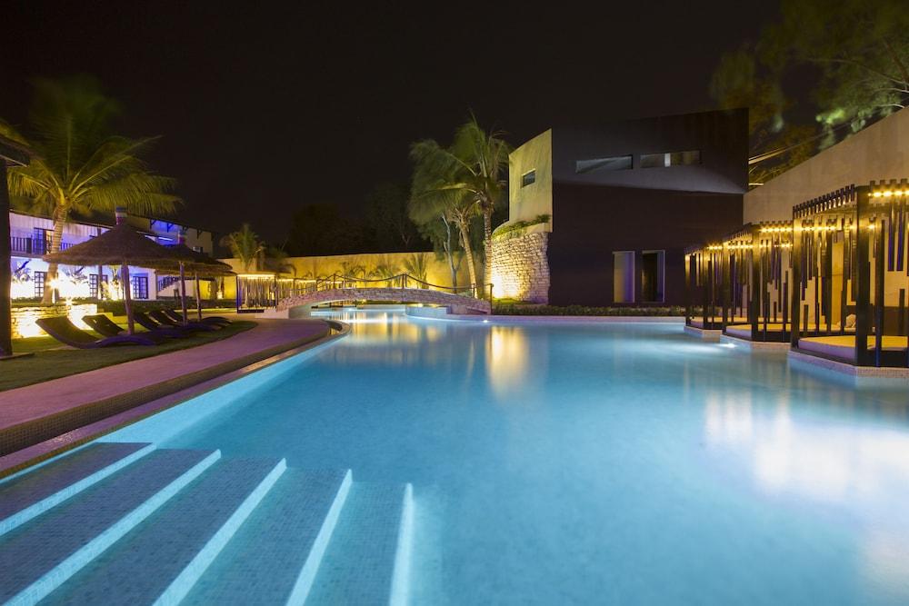 The Rhino Resort Hotel & Spa ซาลี ปอร์ตูดัล ภายนอก รูปภาพ